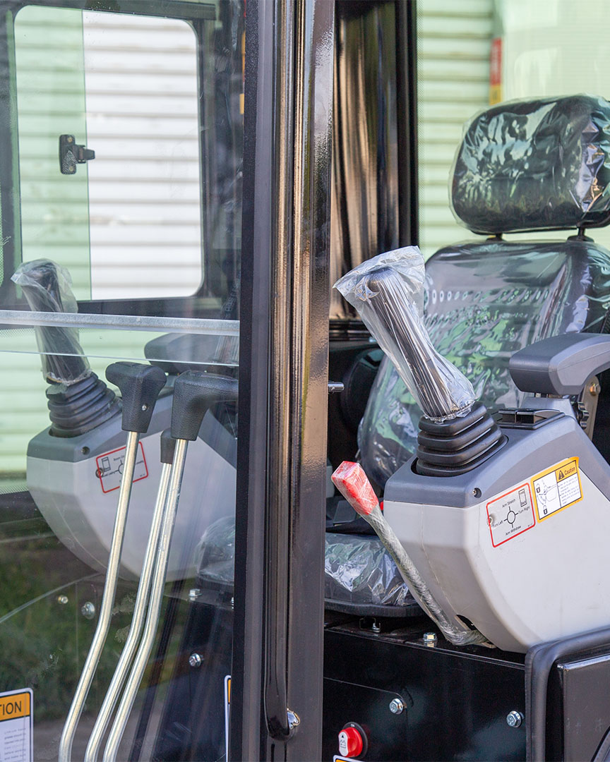 King Bull Excalibur KB18KU (Motor Kubota) Con Cabina y Aire Acondicionado - Imagen 12