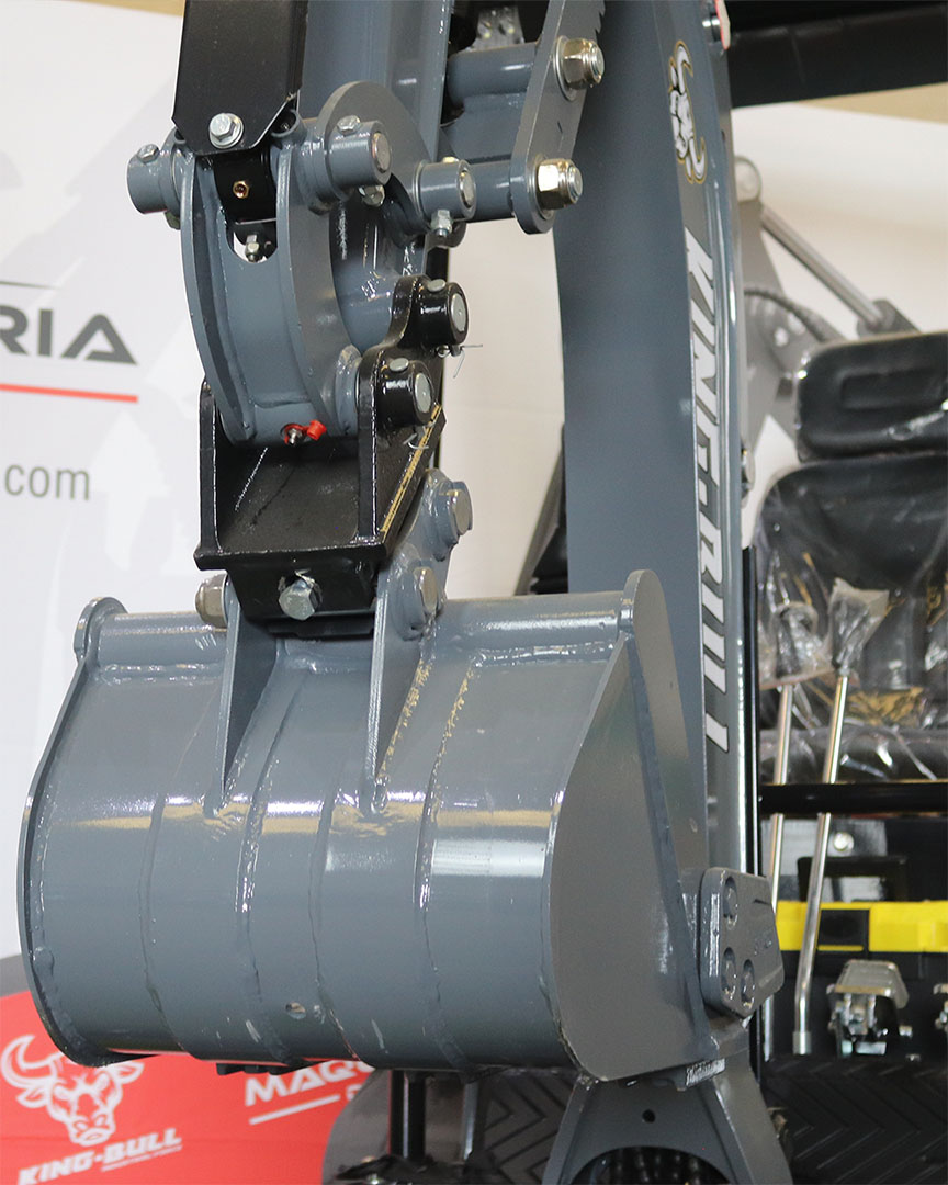 King Bull Excalibur KB18 (3 Cilindros 25cv) - Imagen 5