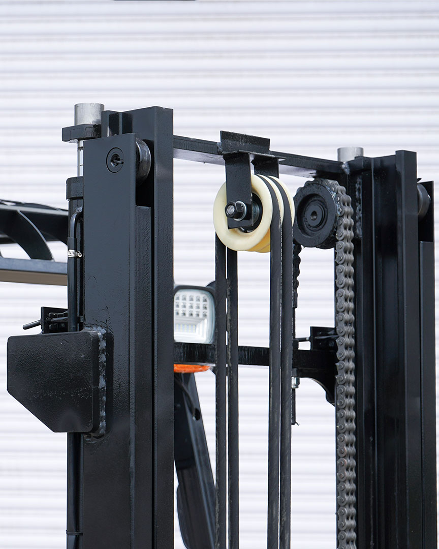 Carretilla Eléctrica King Bull Fork 15 (1500kg 3M Desplaza Lateral) - Imagen 5