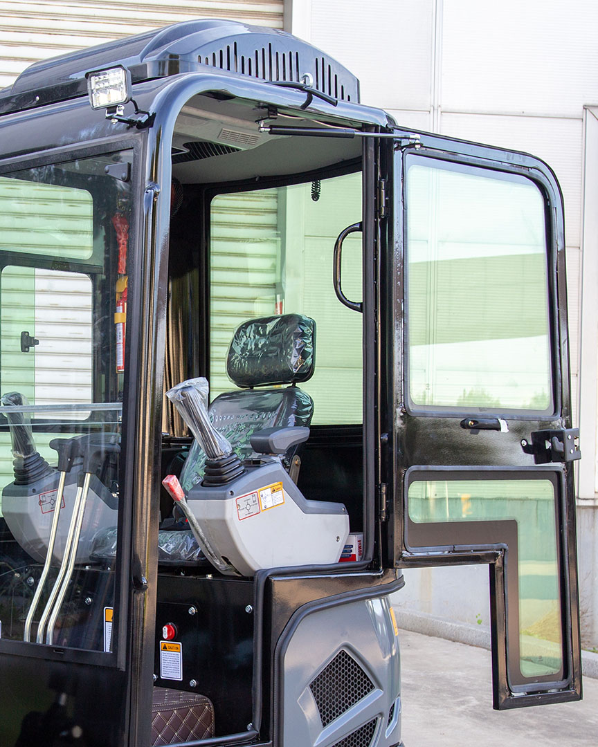 King Bull Excalibur KB18KU (Motor Kubota 902) Con Cabina y Aire Acondicionado - Imagen 2