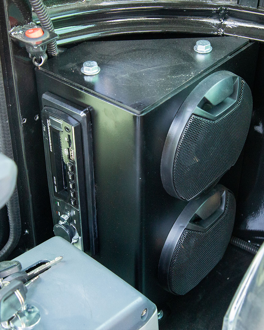King Bull Excalibur KB18KU (Motor Kubota 902) Con Cabina y Aire Acondicionado - Imagen 18