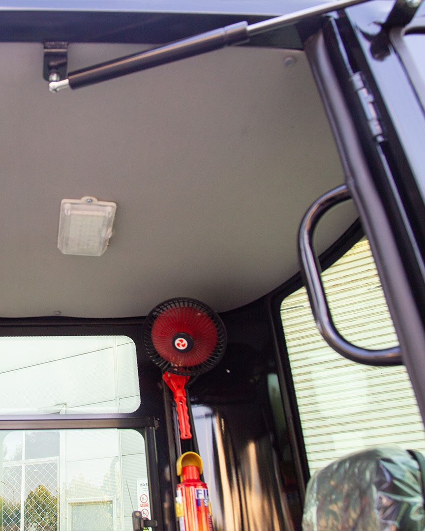 King Bull Excalibur KB18KU (Motor Kubota) Con Cabina - Imagen 10