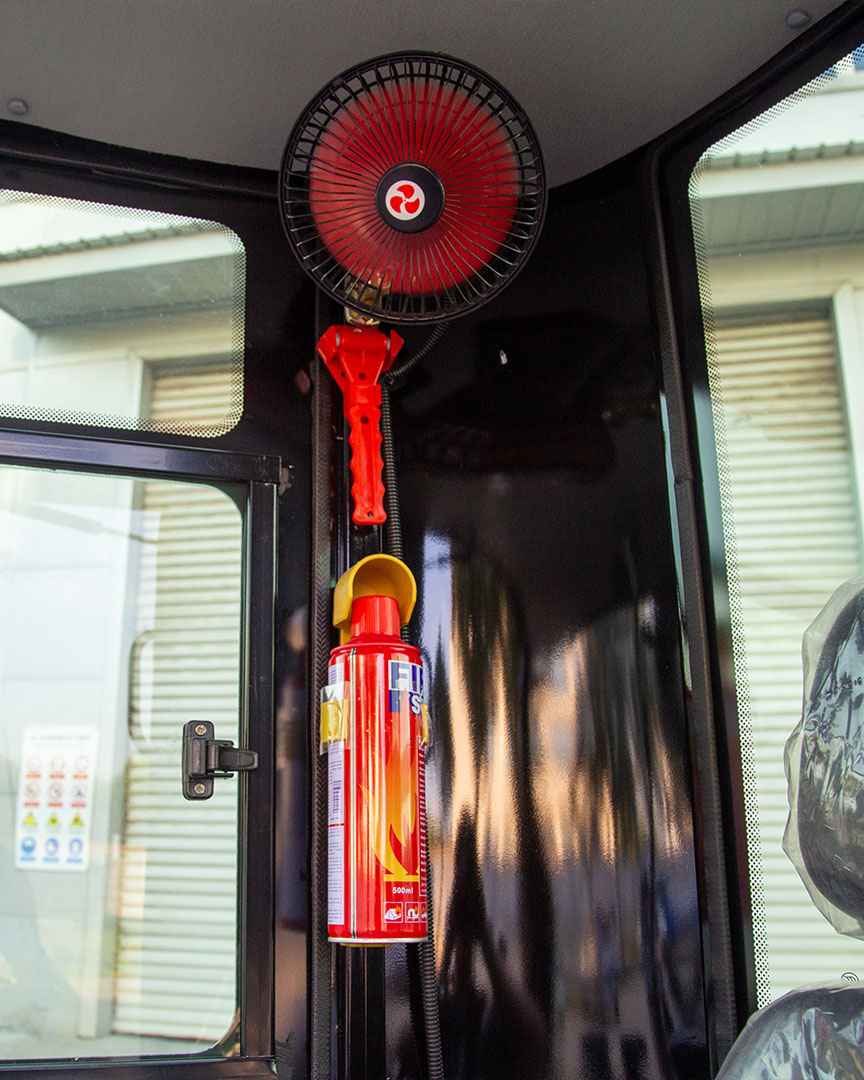 King Bull Excalibur KB18KU (Motor Kubota) Con Cabina - Imagen 12