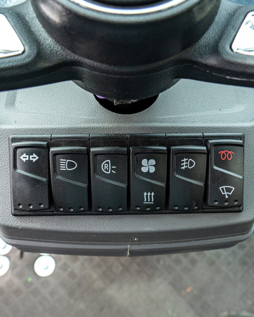 King Bull Loader 920 PRO 2.4T (Aire Acond. Cazo y Uñas) - Imagen 13