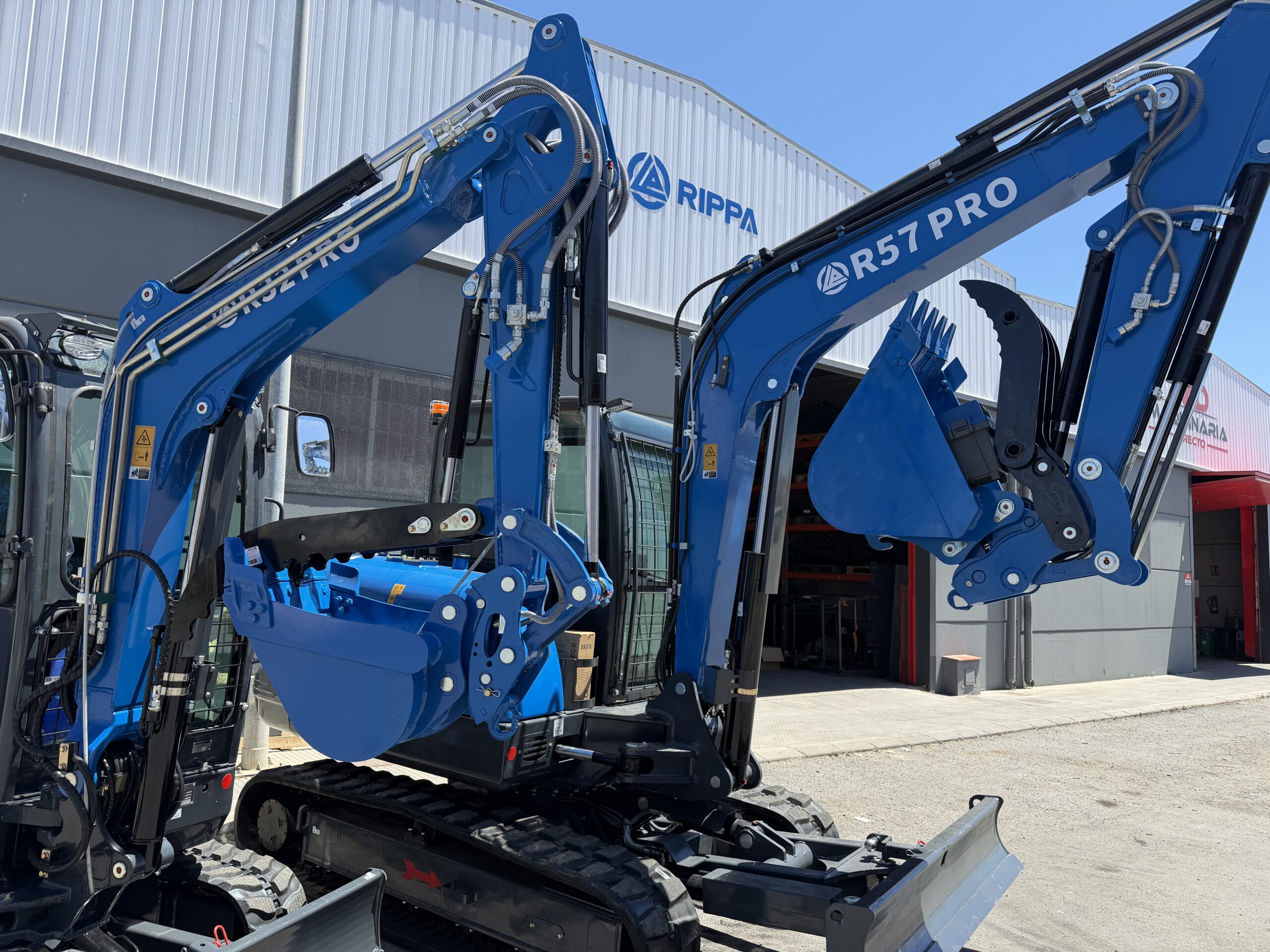 Rippa R57 PRO Kubota 2600 Cabina y Aire Acondiconado - Imagen 8